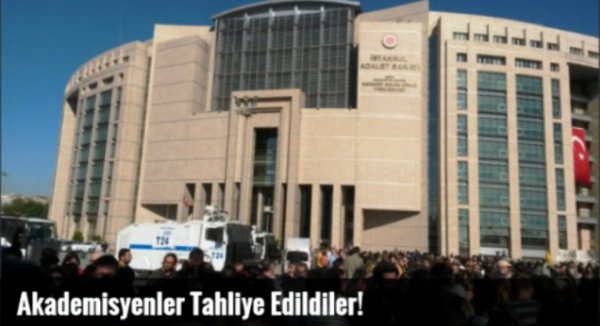 Barış isteyen akademisyenlere.....