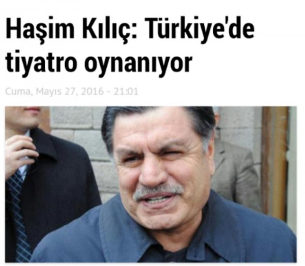 Bir tiyatro oynanıyor